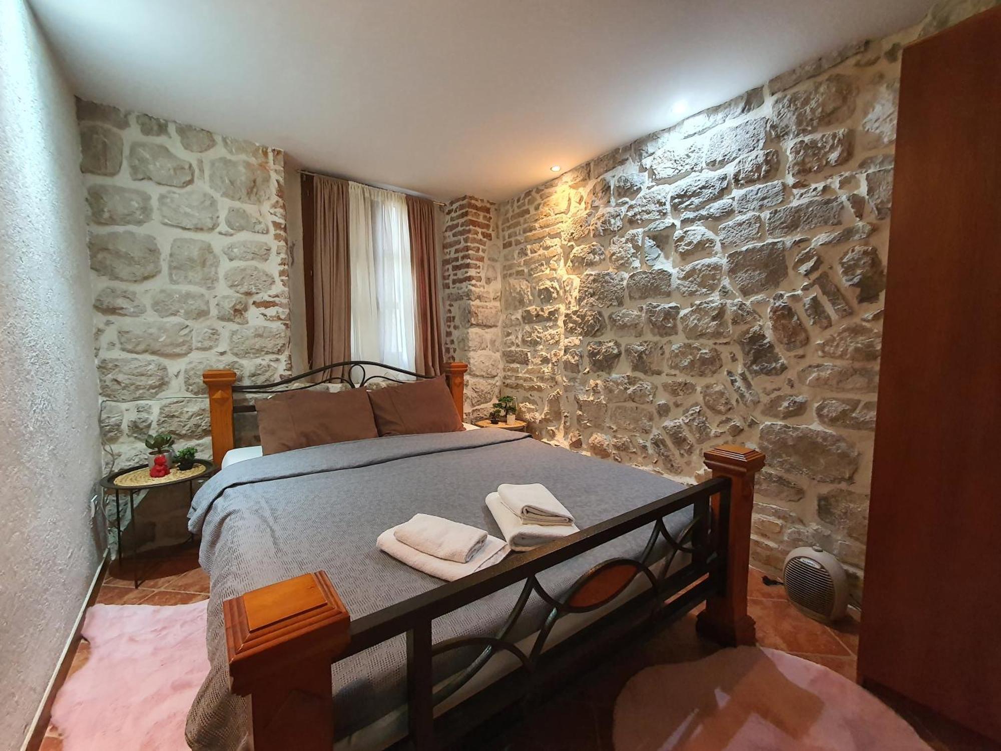 Apartamento Little Bay Kotor